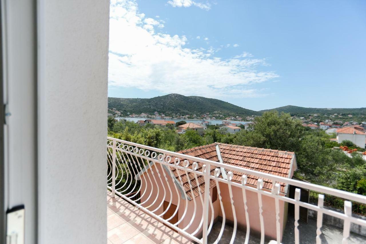 Apartman Paula 1 Apartment Vinisce Bagian luar foto